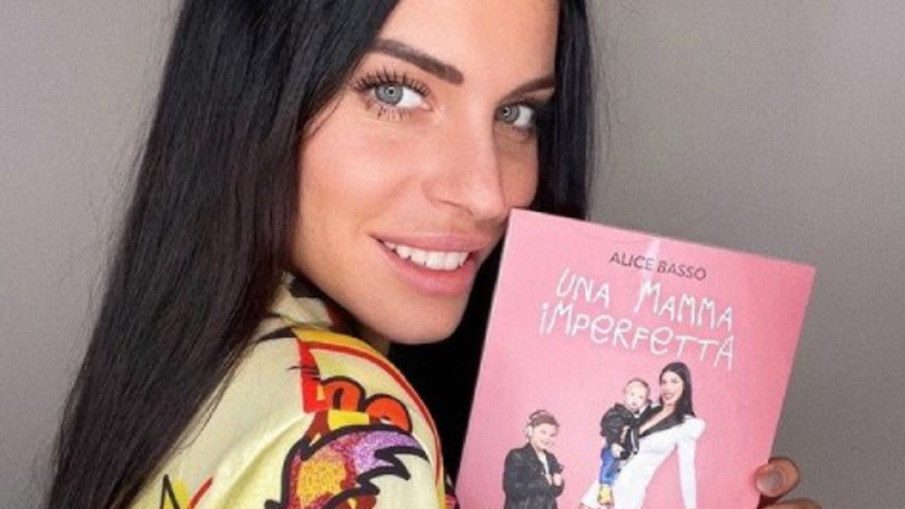 Alice Basso con il suo libro