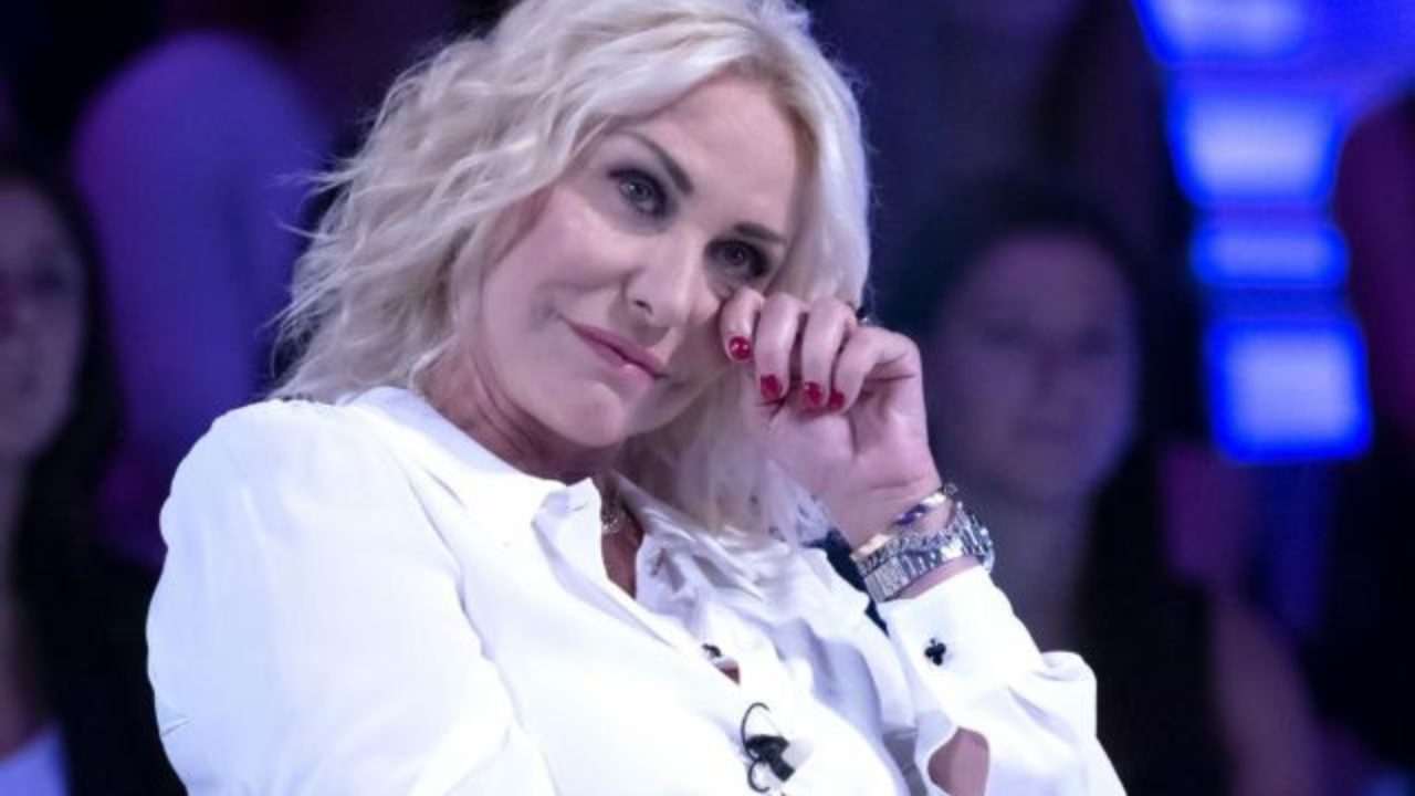 Antonella Clerici grave lutto, morto il cugino