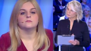 C’è posta per te, De Filippi nera: alza la voce e asfalta Martina (frase assurda!) C’è posta per te, De Filippi nera: alza la voce e asfalta Martina (frase assurda!)