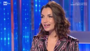 Elettra Lamborghini a Domenica In: “Sto male”. Venier blocca intervista Elettra Lamborghini a Domenica In: “Sto male”. Venier blocca intervista