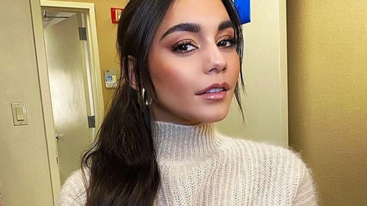 vanessa hudgens selfie con la coda