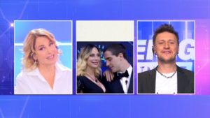 Stefania Orlando, d’Urso al marito: “Com’è stata la prima notte?” La replica Stefania Orlando, d’Urso al marito: “Com’è stata la prima notte?” La replica