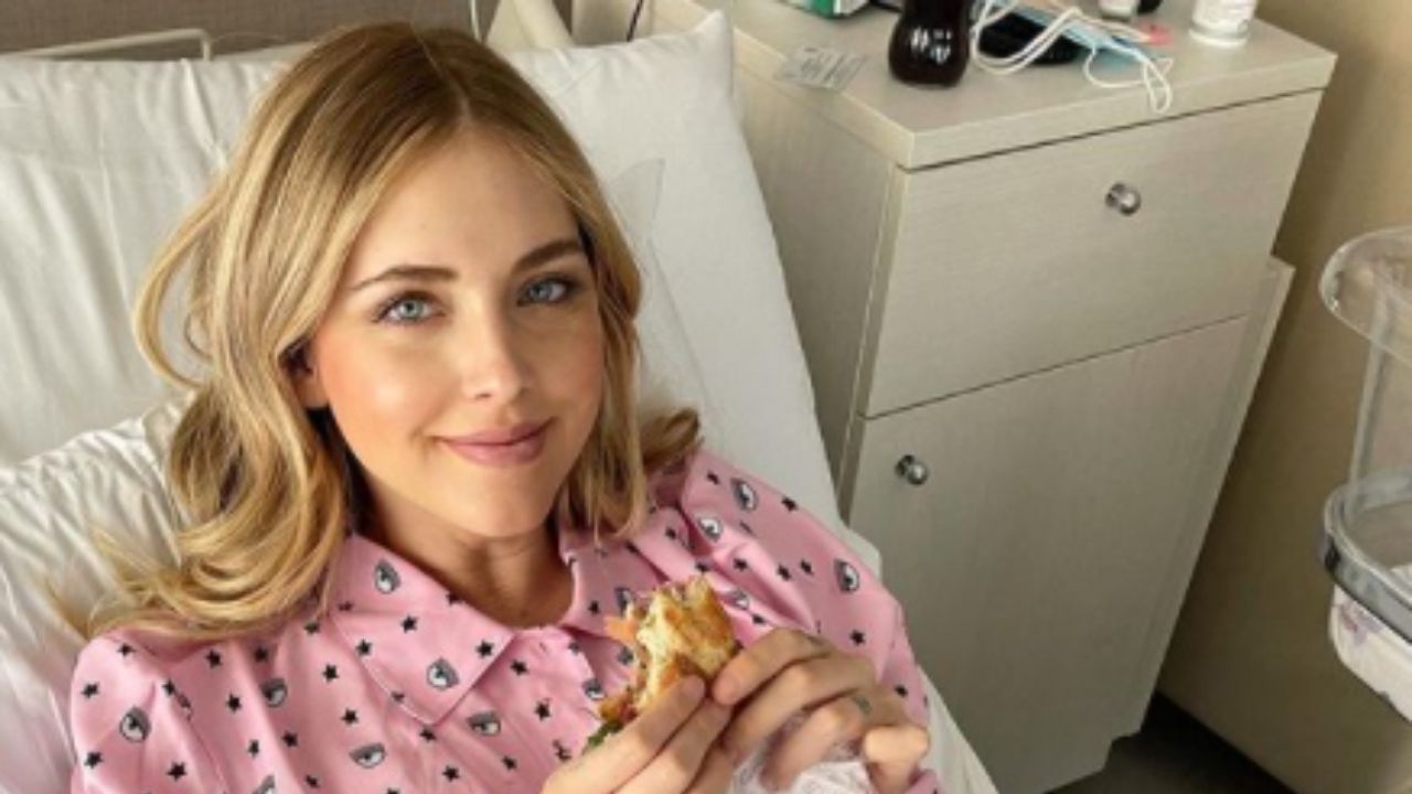 chiara ferragni truccata in sala parto