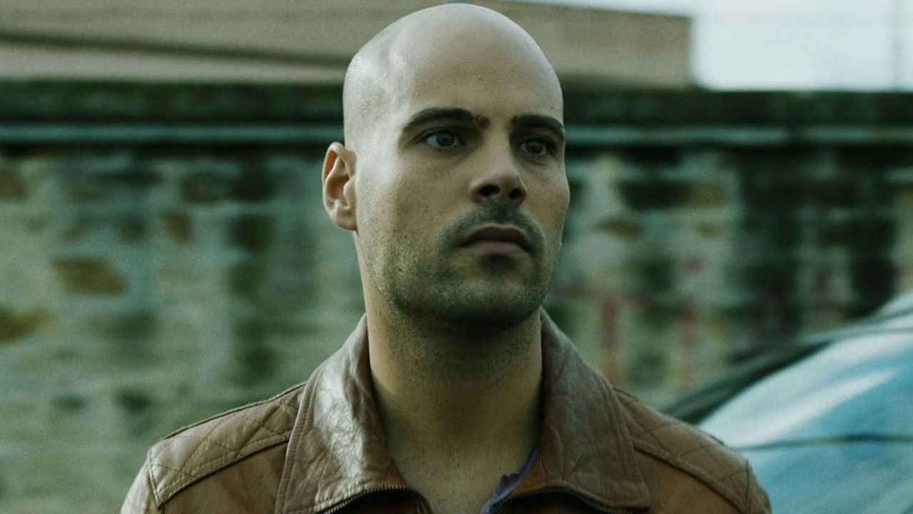 marco d'amore in una scena di gomorra