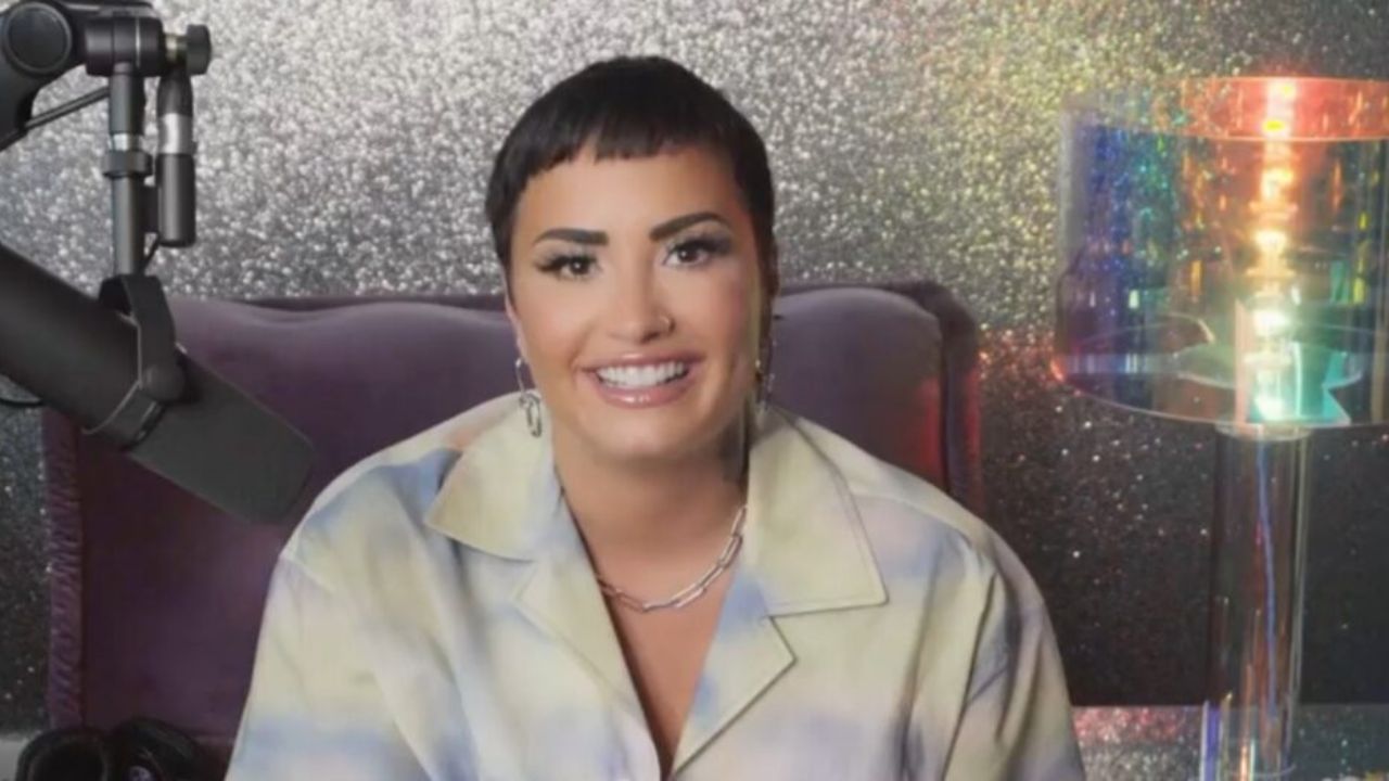 demi lovato è una persona non binaria