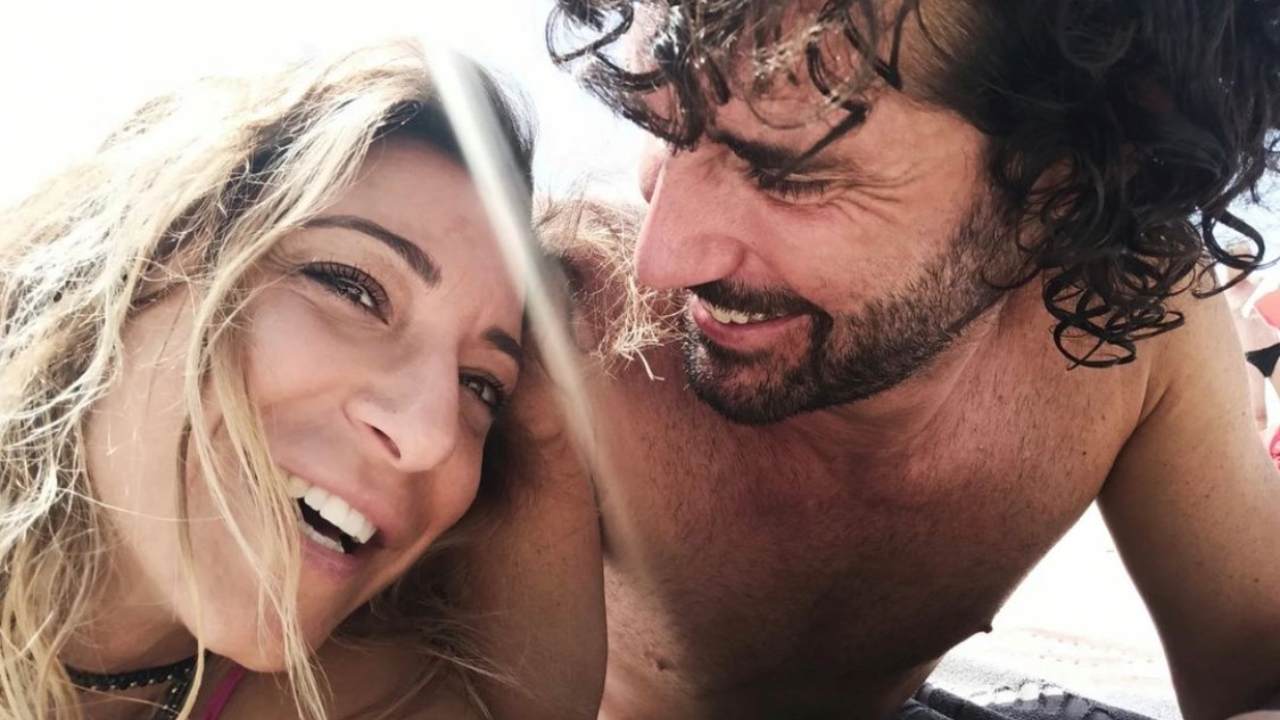 uomini e donne, elisabetta e luca in vacanza