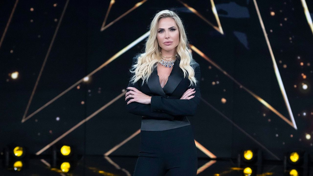 ilary blasi star in the star