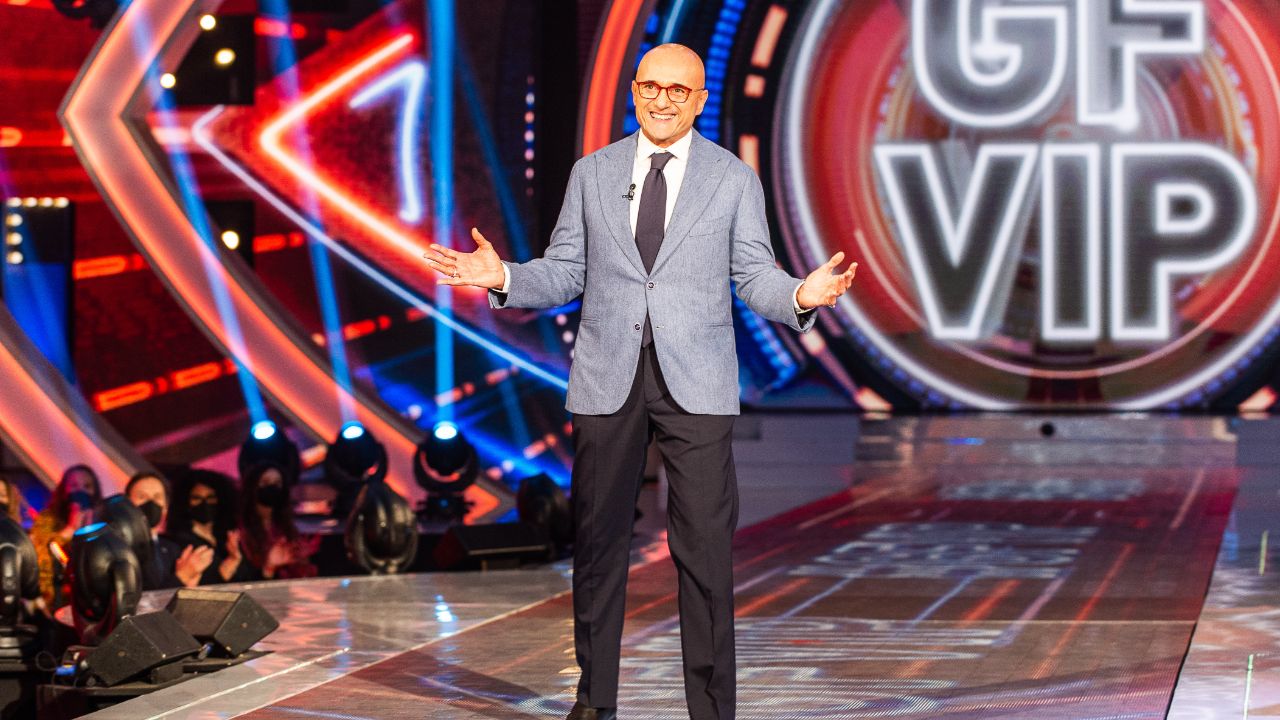 alfonso signorini braccia aperte al gf