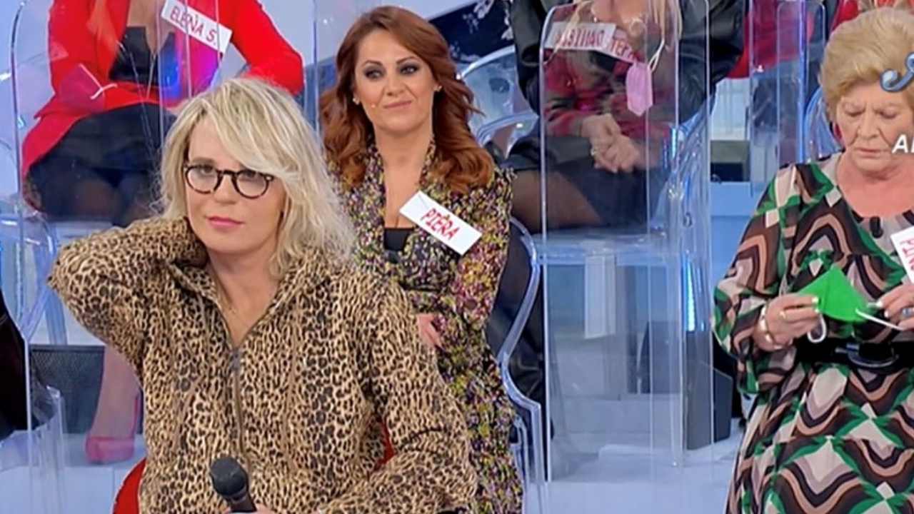 uomini e donne, maria de filippi centro studio