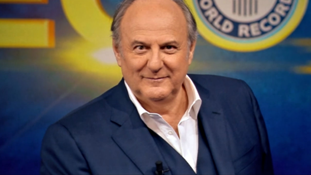 Gerry Scotti risponde alle critiche di uno spettatore