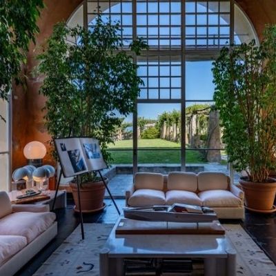 Villa Berlusconi living room