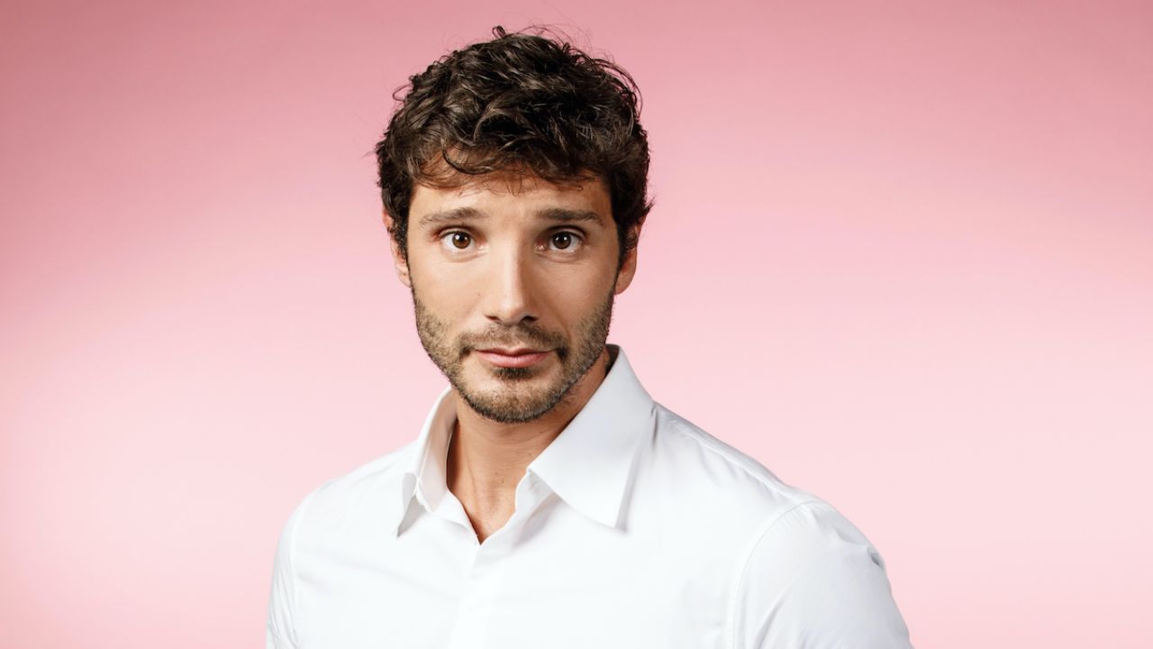 Stefano De Martino, proposte da Mediaset e Discovery