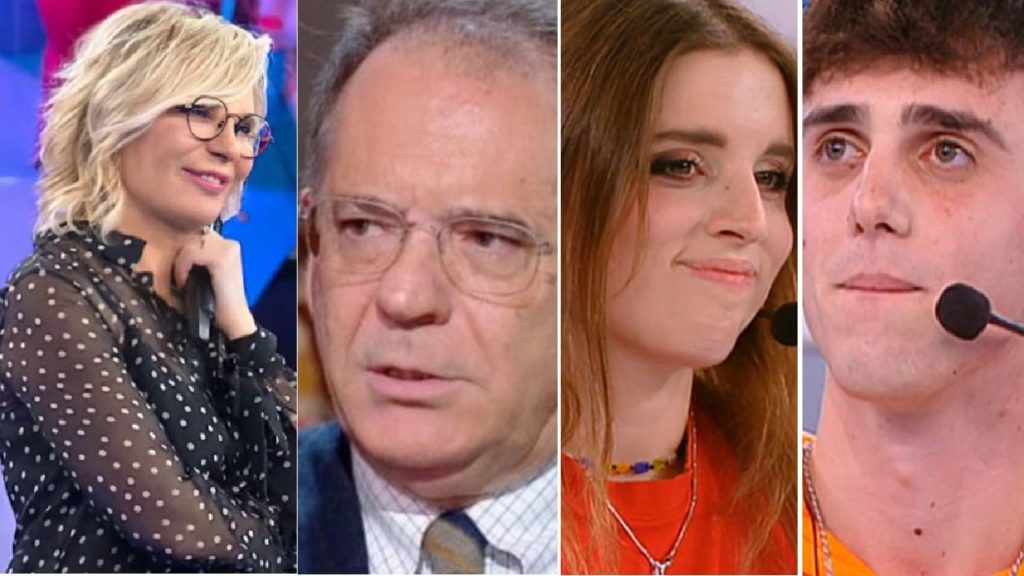 Statua Cavallo Decorativa In Legno 19,5 Cm – Bianca O Rossa, Collezionabile E Raffinata Per Ufficio E Salotto