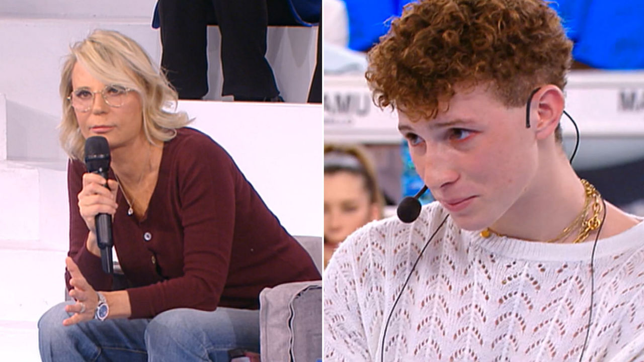 Maria De Filippi parla con Wax