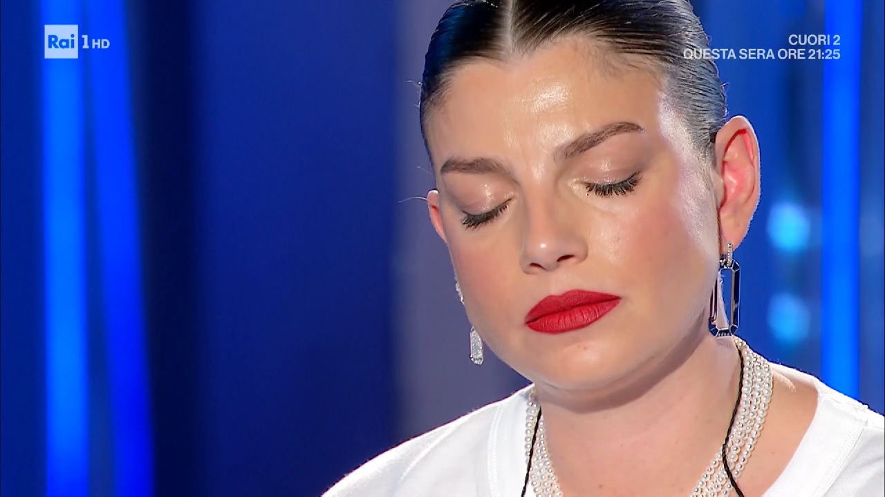 Emma Marrone in lacrime