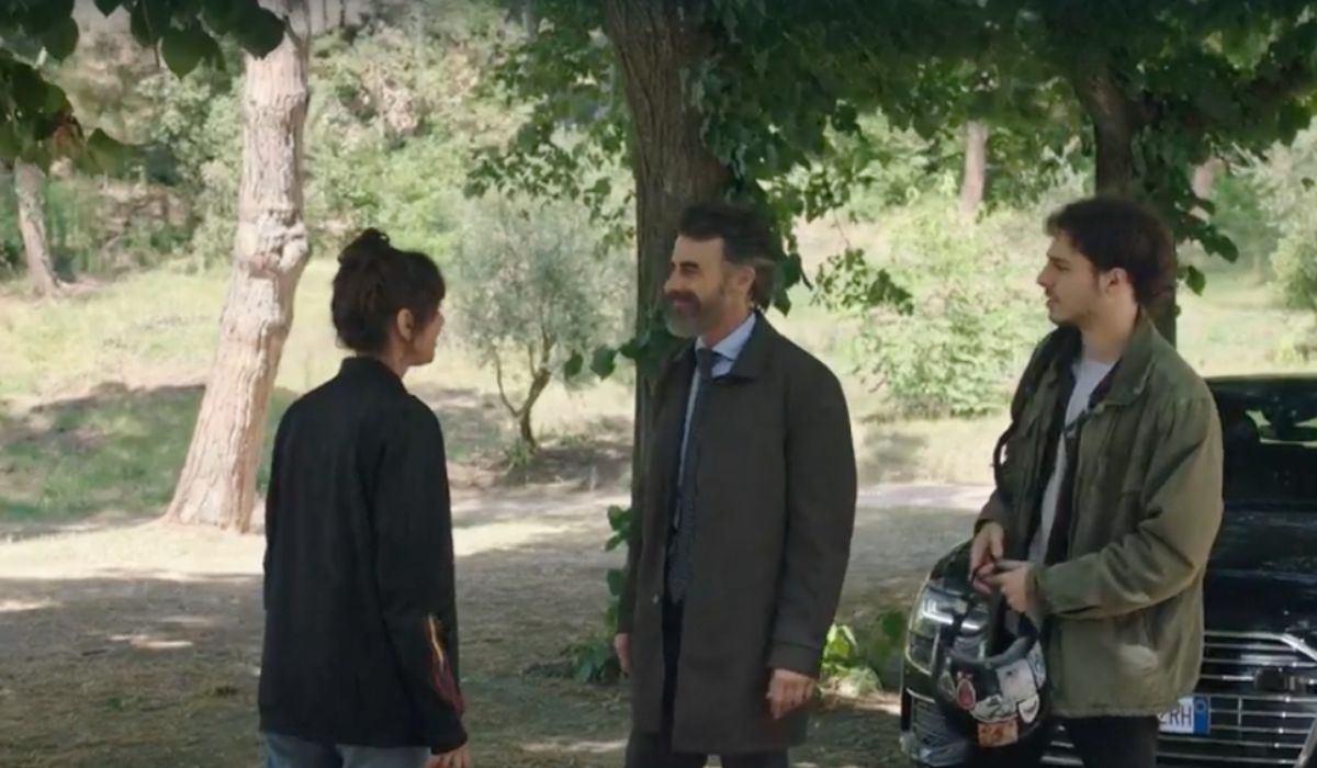 Claudia Pandolfi (Anita), Thomas Trabacchi (Nicola) e Damiano Gavino (Manuel) in "Un Professore 2 - Episodio 4" Credits: Rai