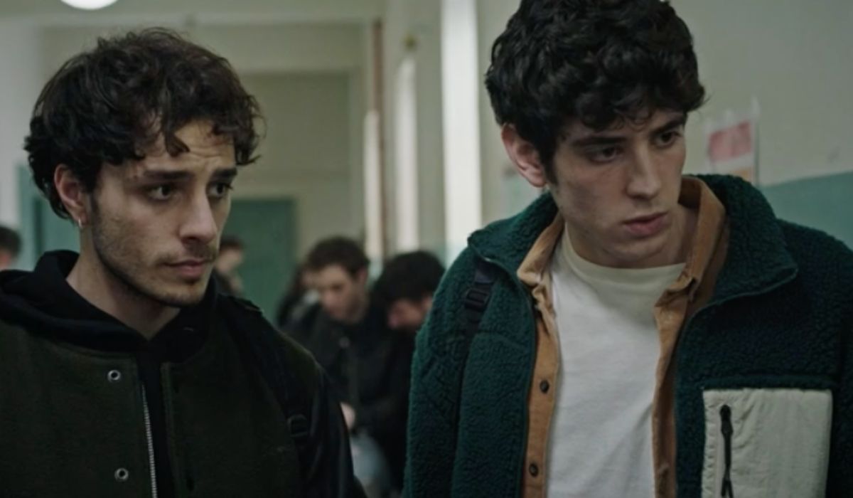 Screenshot di Damiano Gavino (Manuel) e Nicolas Maupas (Siomne) in "Un Professore 2 - Episodio 3" Credits: Rai