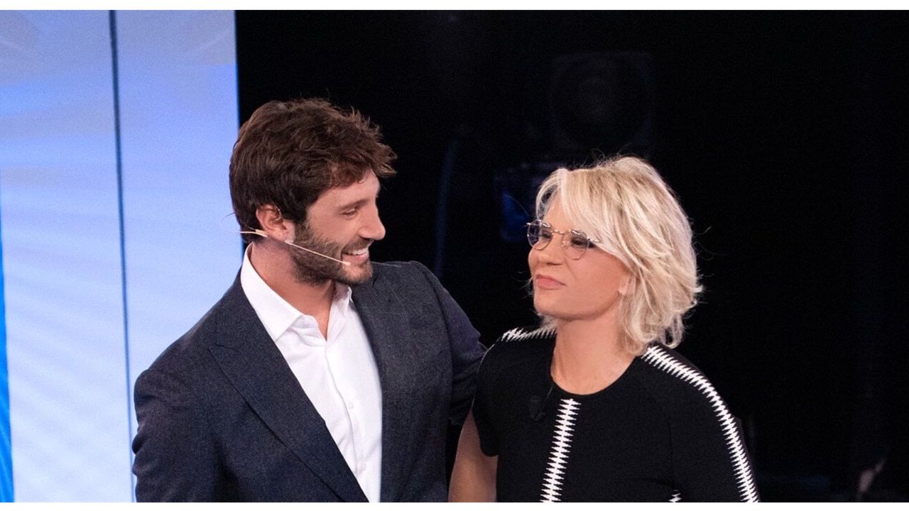 Stefano De Martino e Maria De Filippi telefonata
