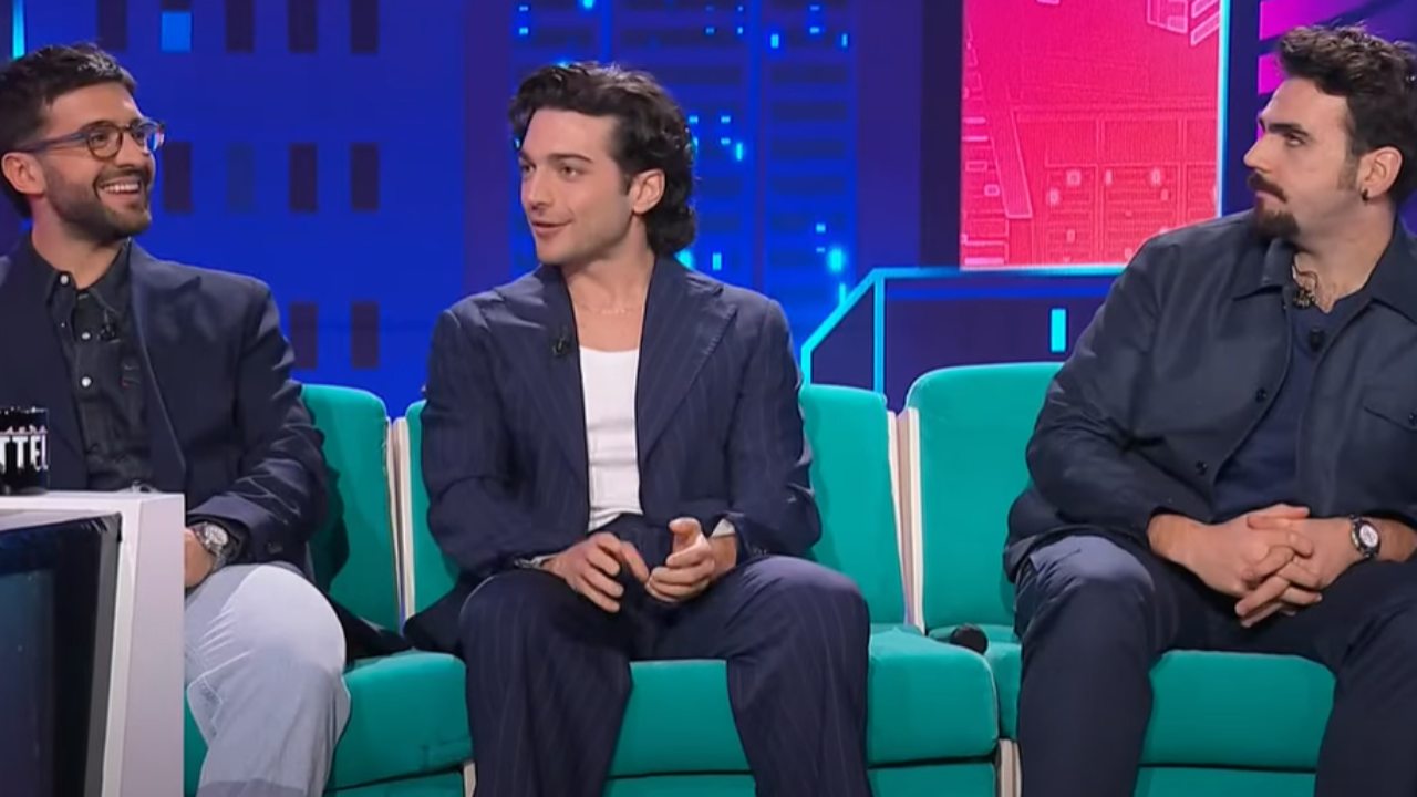 Il Volo da Alessandro Cattelan ha rivelato di fare pipì nella sabbia per gatti