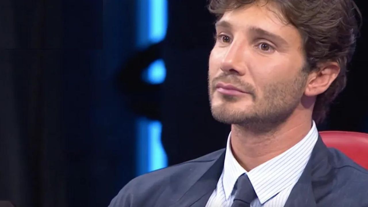 stefano de martino commuove tutti