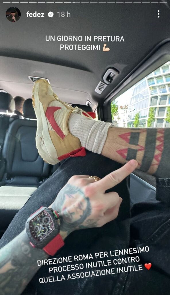 Fedez ironizza sul suo processo a Roma per la denuncia del Codacons