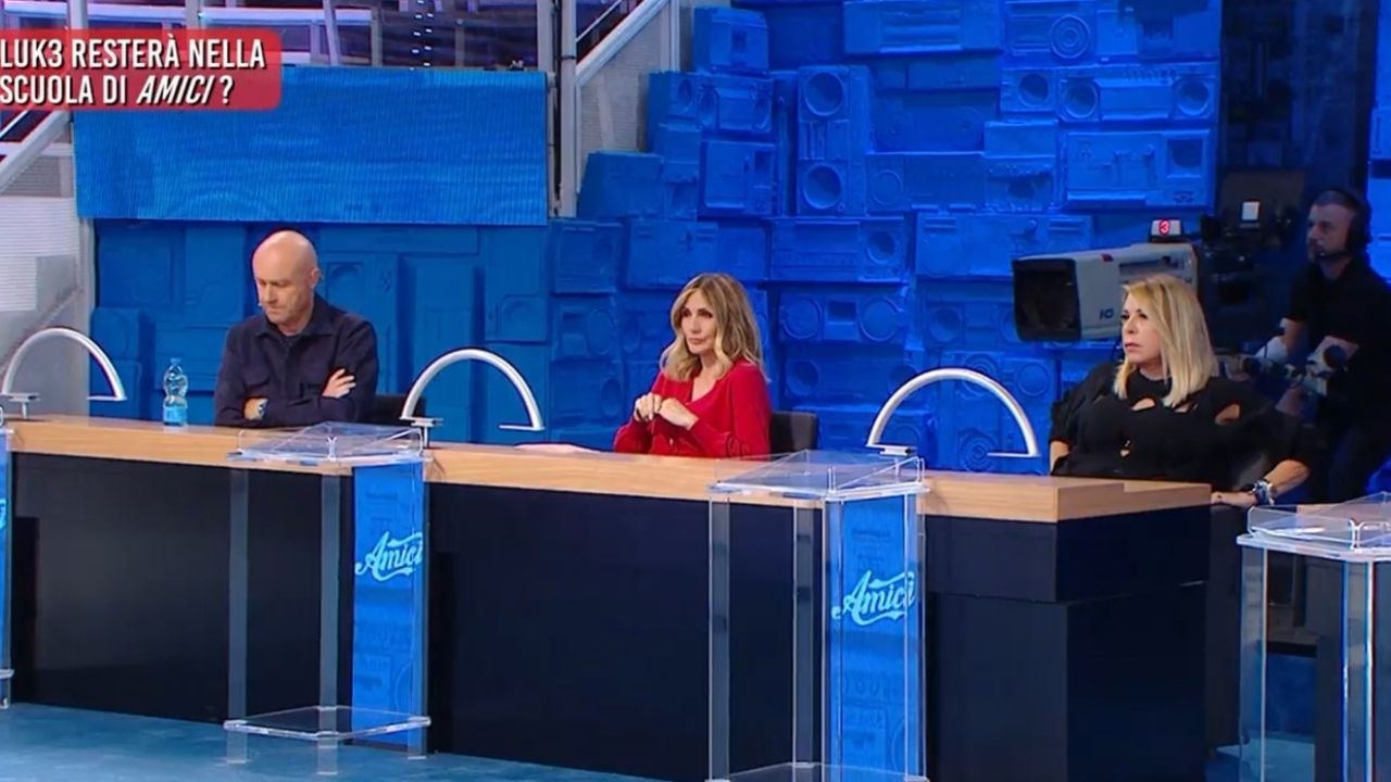 Amici Litigio Pettinelli Cuccarini