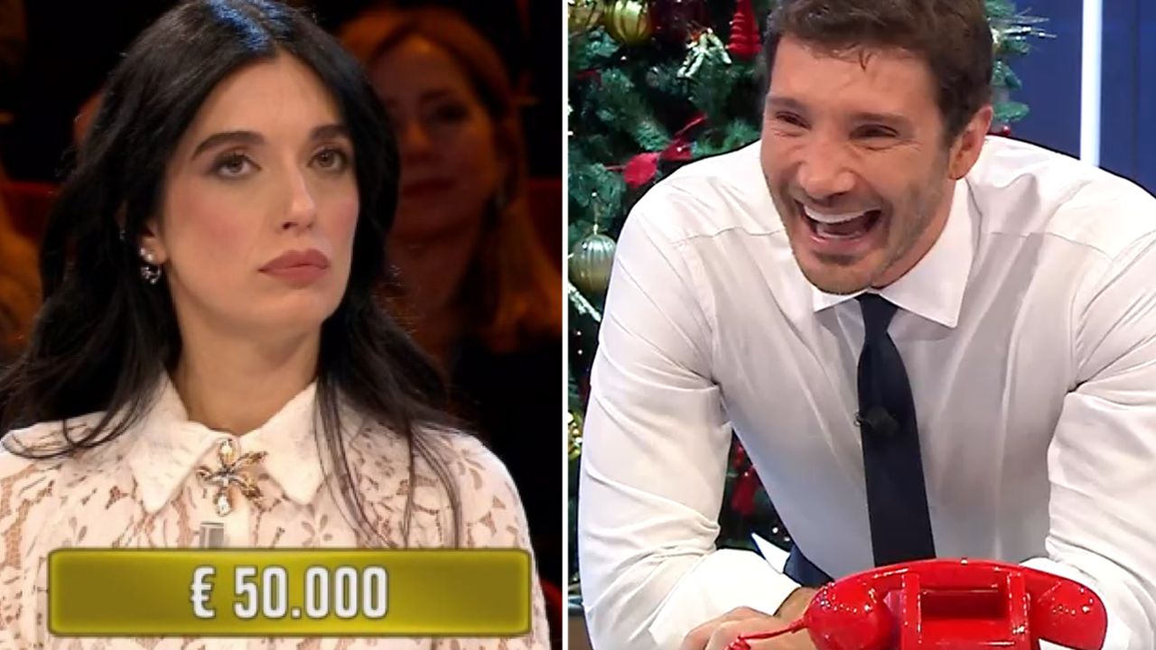 Stefano De Martino scoppia a ridere ad Affari Tuoi
