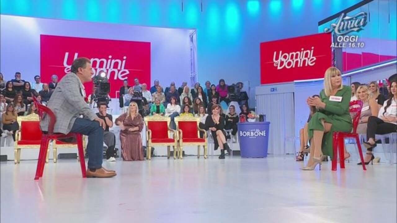 gemma e fabio discutono a ued