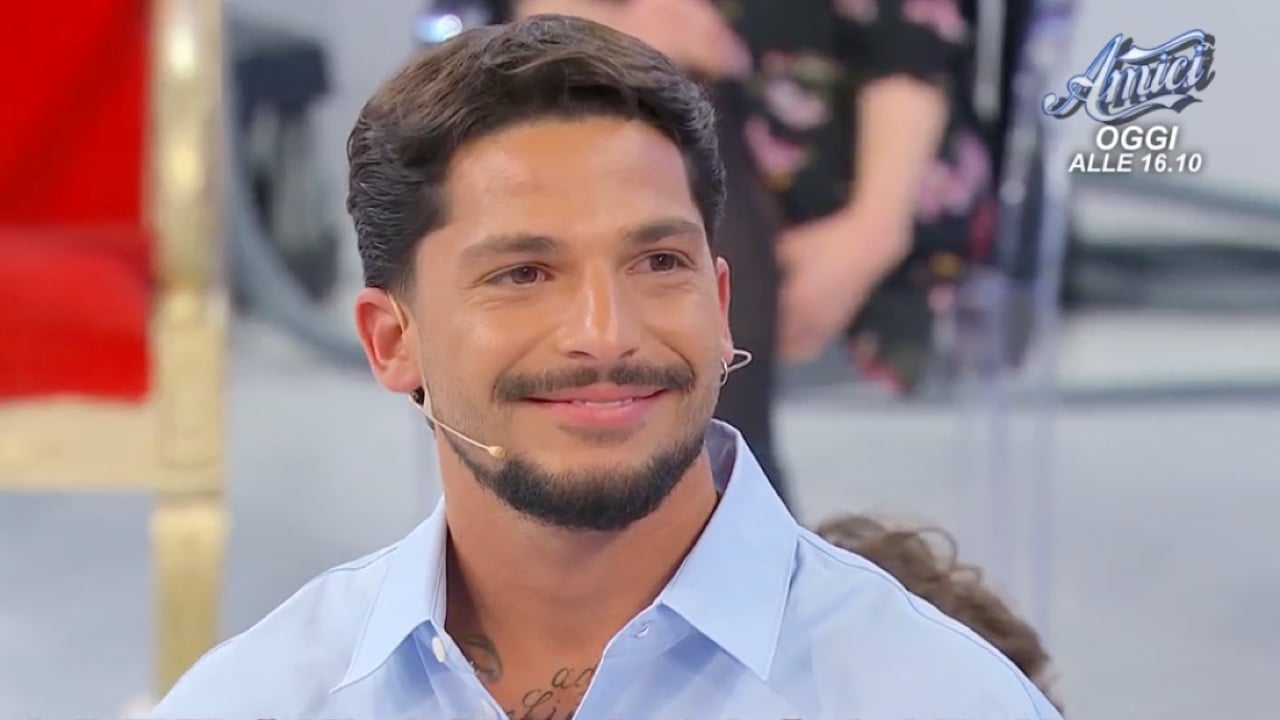 Gianmarco riceve una dichiarazione