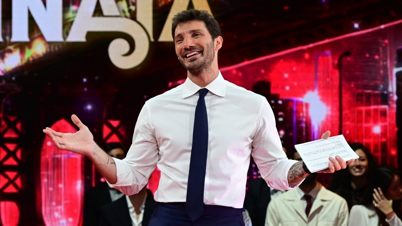 Stefano De Martino conduce 'Stasera tutto è possibile'