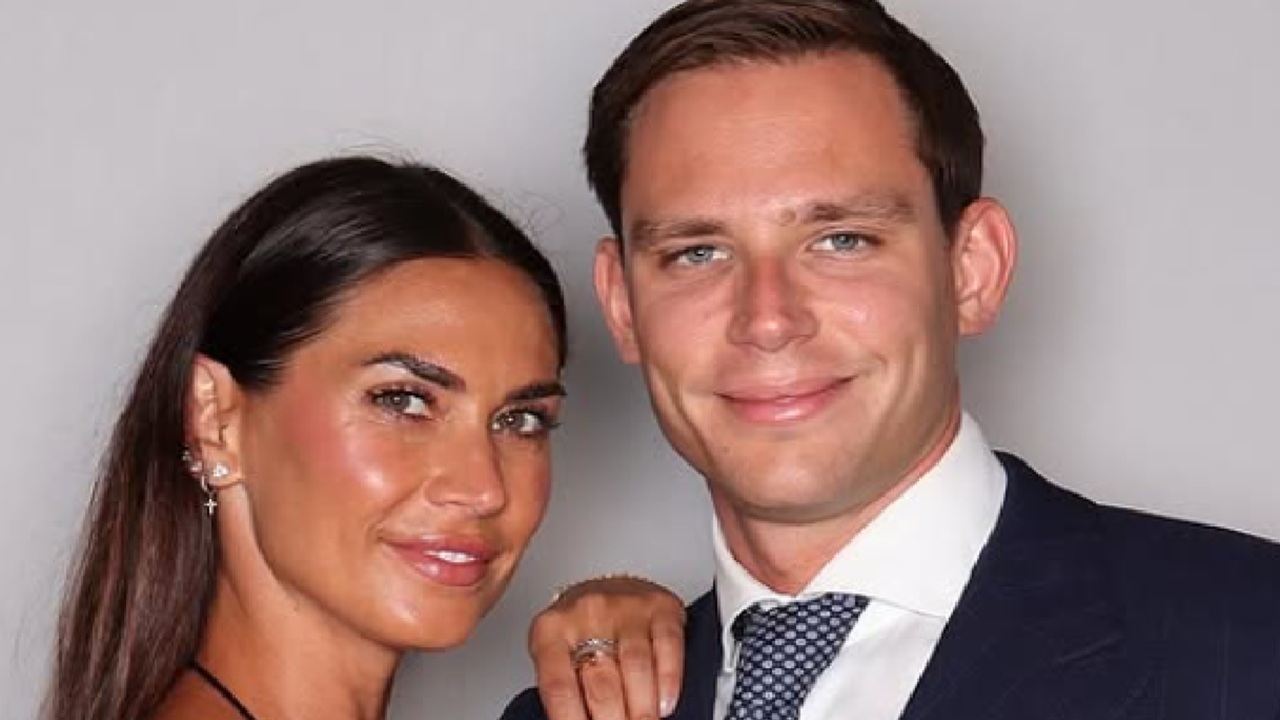 Melissa Satta e Carlo Gussalli Beretta in primo piano