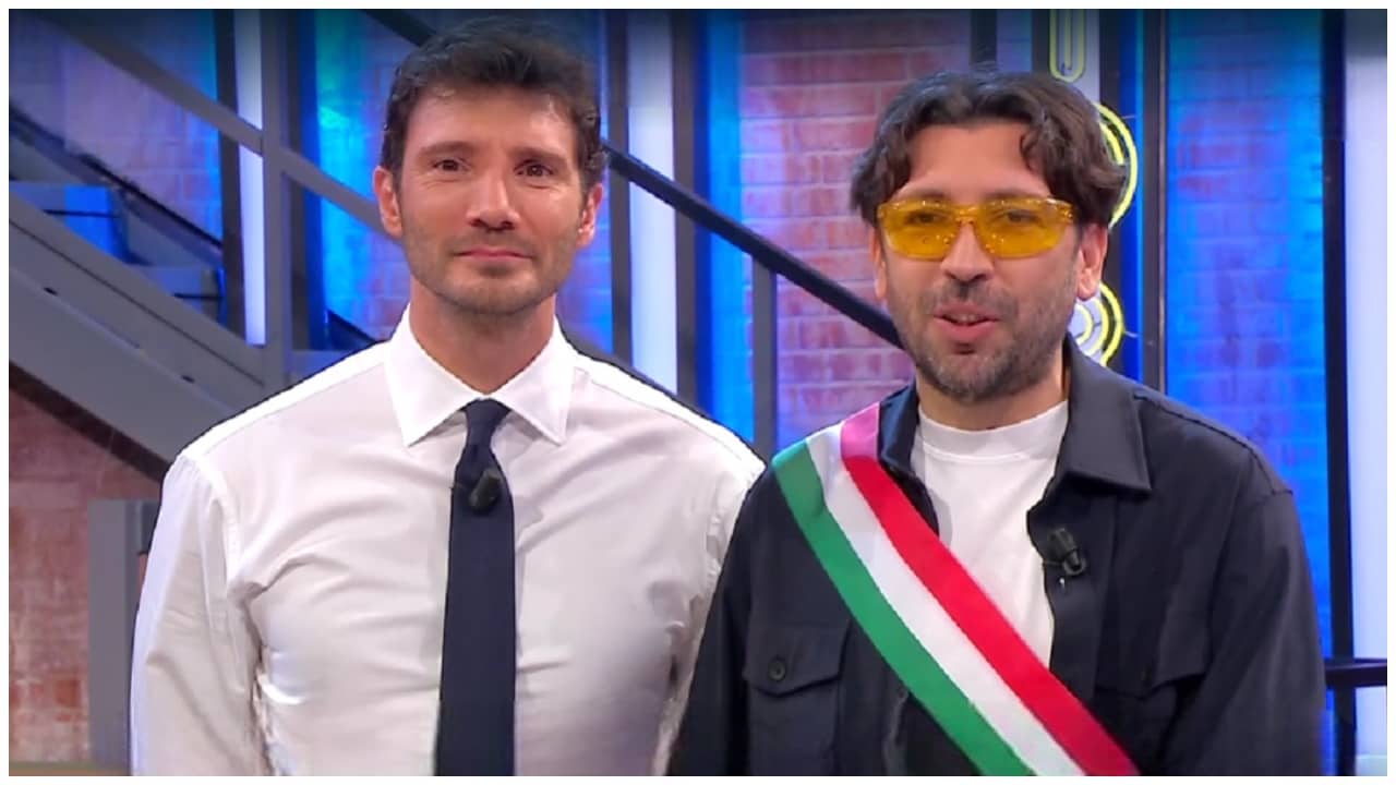 Affari Tuoi, ascolti in calo? Stefano De Martino corre ai ripari