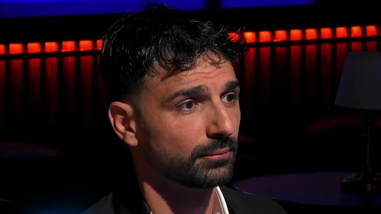 Raimondo Todaro in primo piano al GF Vip