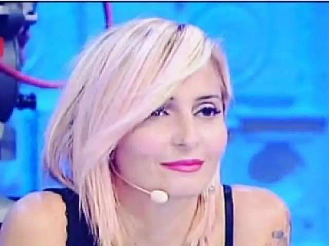 Veronica Peparini microfono beige