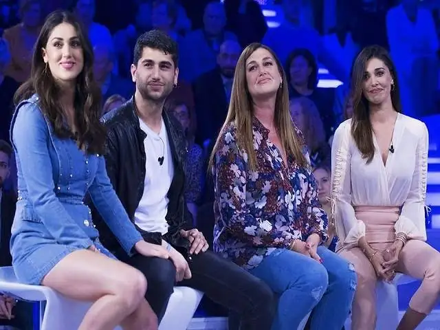 la famiglia di belen a verissimo
