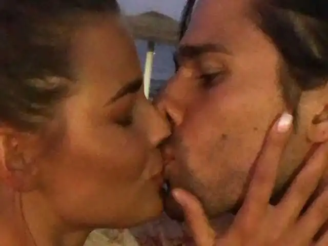 Luca Onestini Ivana Mrazova bacio foto