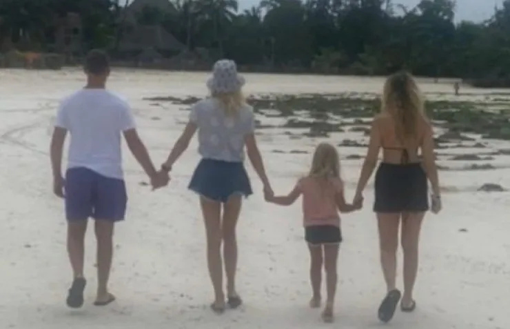 Ilary Blasi insieme ai figli