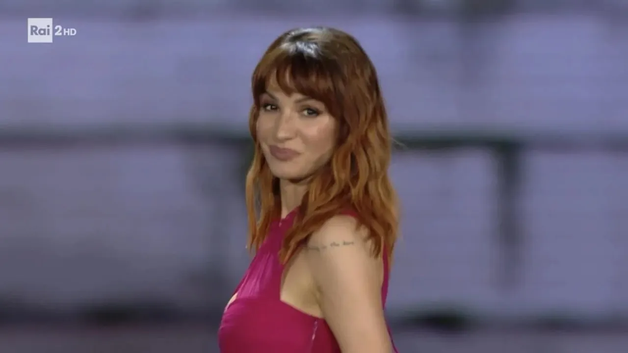 Andrea Delogu al Tim Summer Hits su Rai 2