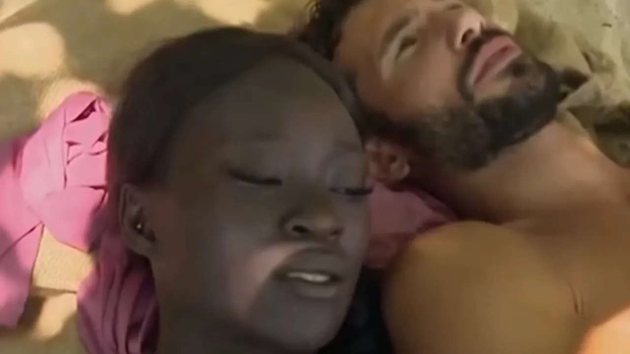 Khady ed Artur si mostrano sempre più vicini