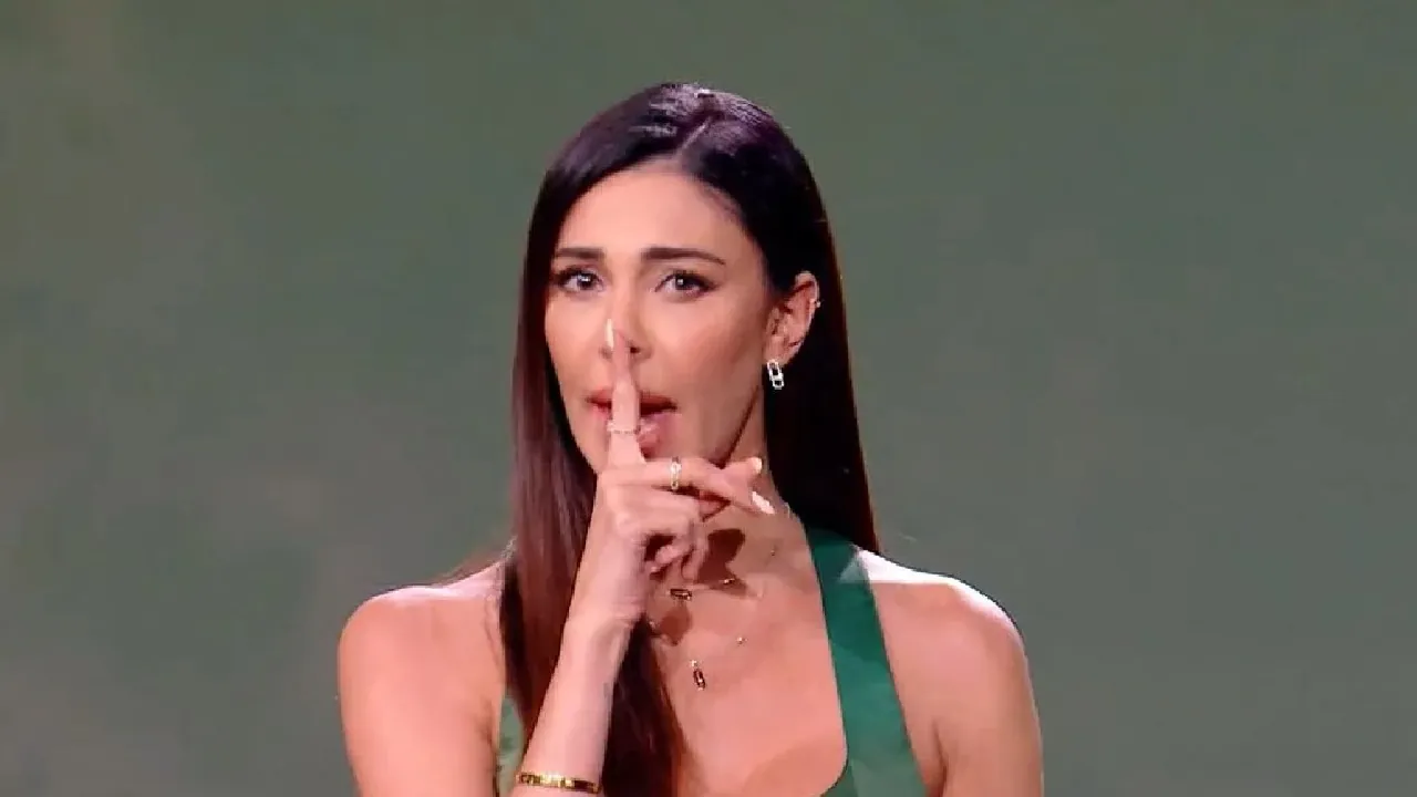 Belen Rodriguez programma sospeso