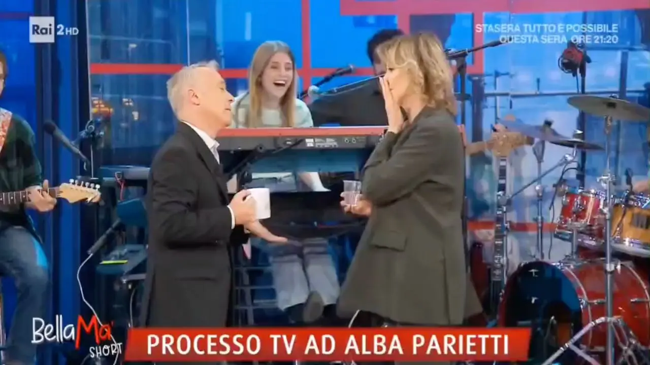 Alba Parietti a Bella Mà ripresa da Diaco