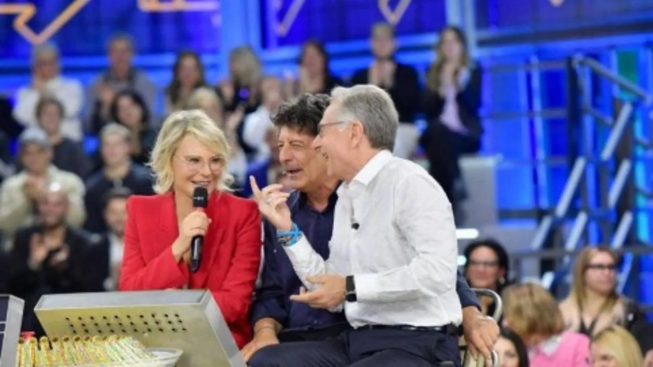 Maria De Filippi Proposta Paolo Bonolis Trono Over