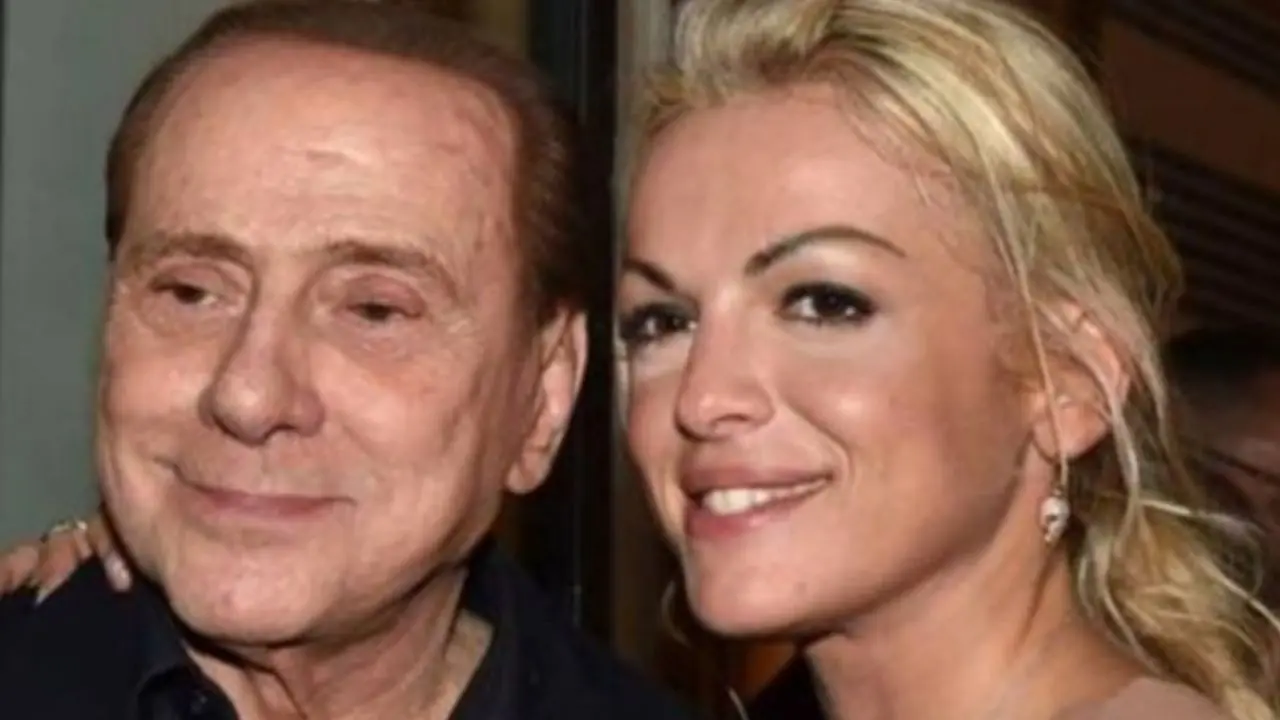 Francesca Pascale Ricorda Silvio Berlusconi Anniversario Morte