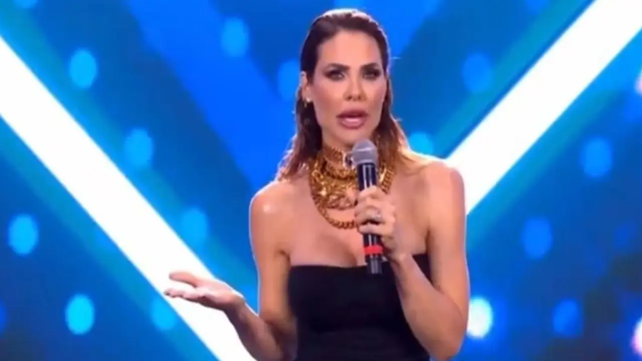 Ilary Blasi a Battiti Live