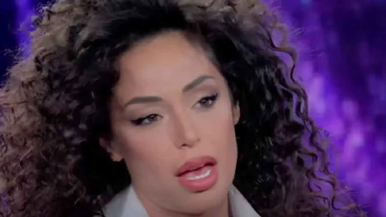 Raffaella Fico in primo piano