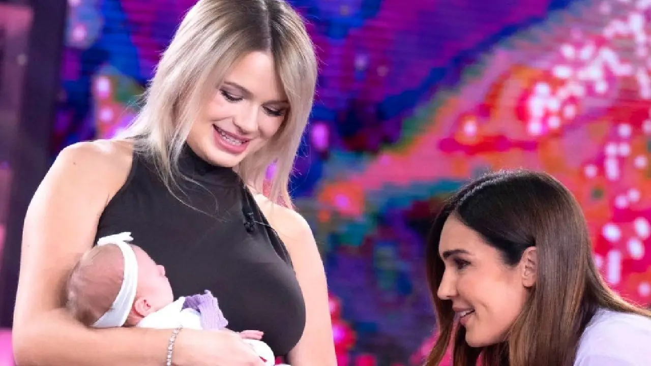 Mercedesz Henger con la bimba